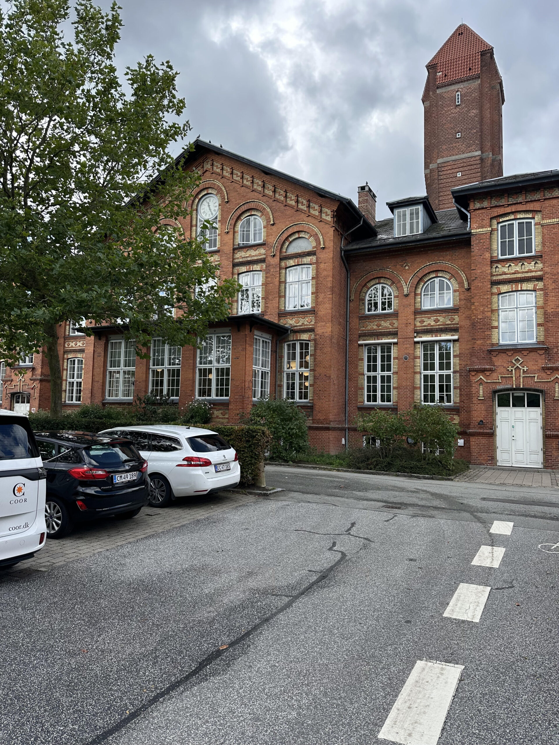 Rundvisning i Ebberød + Pølser fra grillen