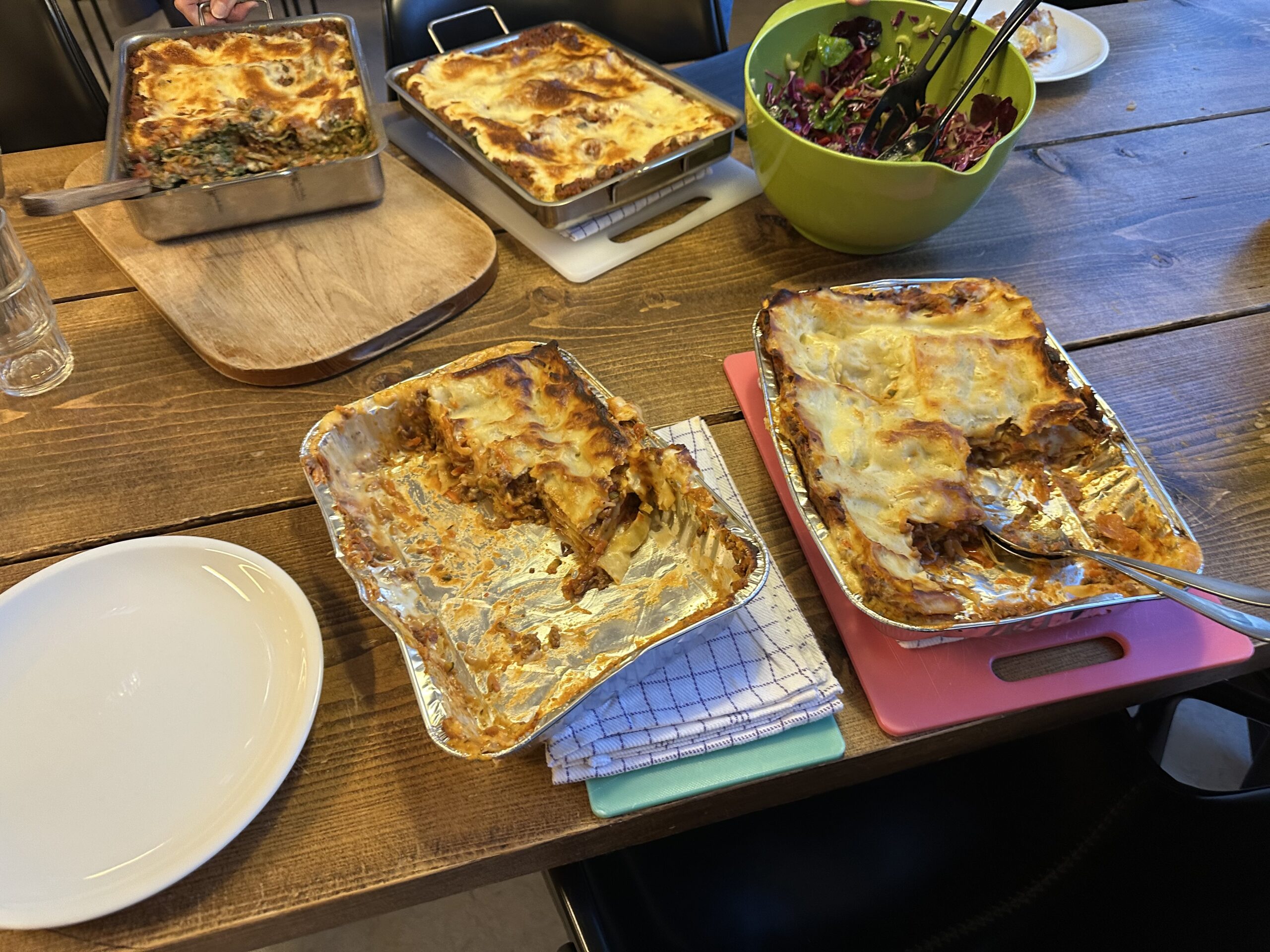 Fællesspisning med lasagne